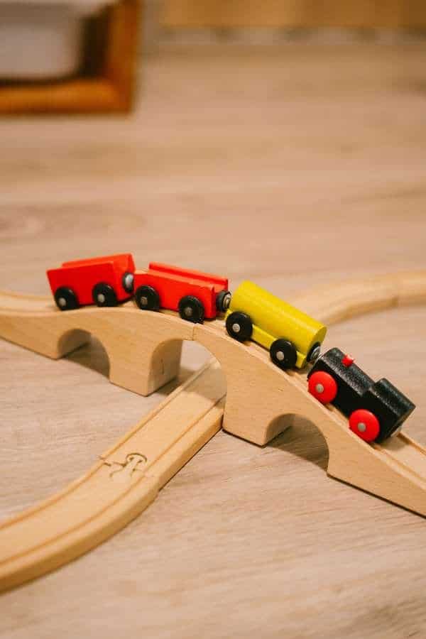 Tren de madera